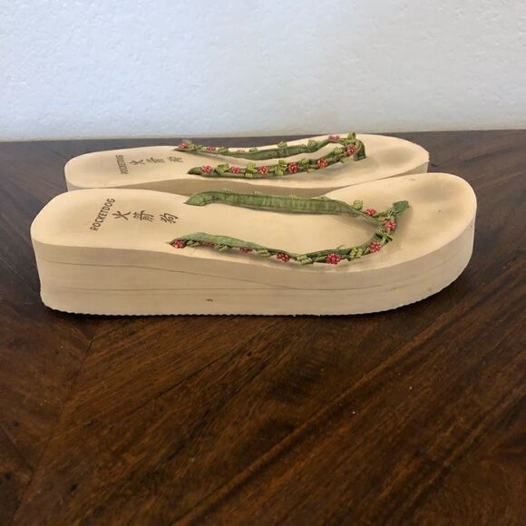 COPY - Rocket dog platform sandals with flower st… - Picture 3 of 3